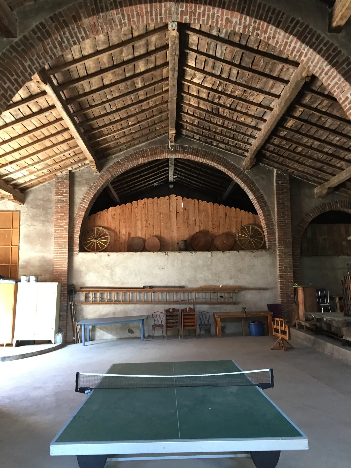 Grande maison de famille entre Auvergne et Forez piscine chauffée tennis chevaux sentier d'interprétation