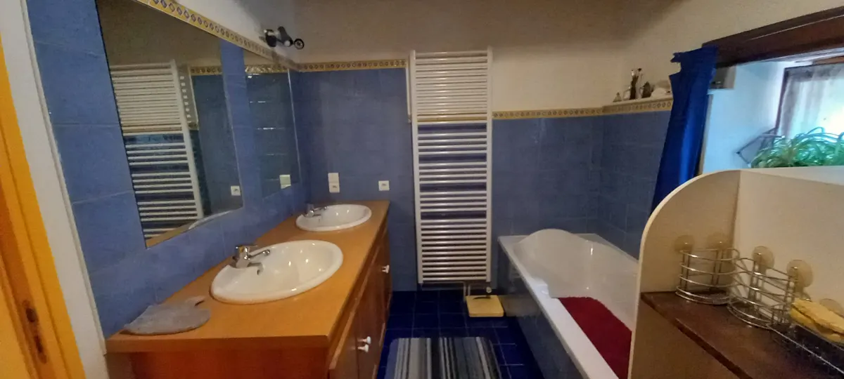 Maison de village avec piscine