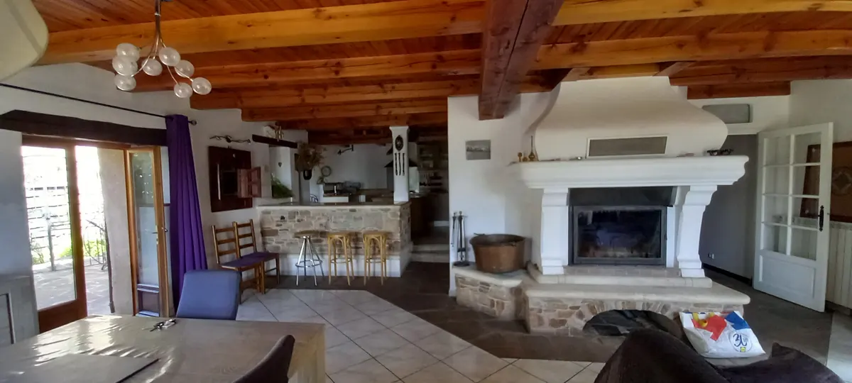 Maison de village avec piscine
