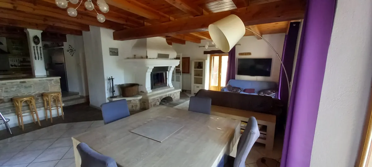 Maison de village avec piscine