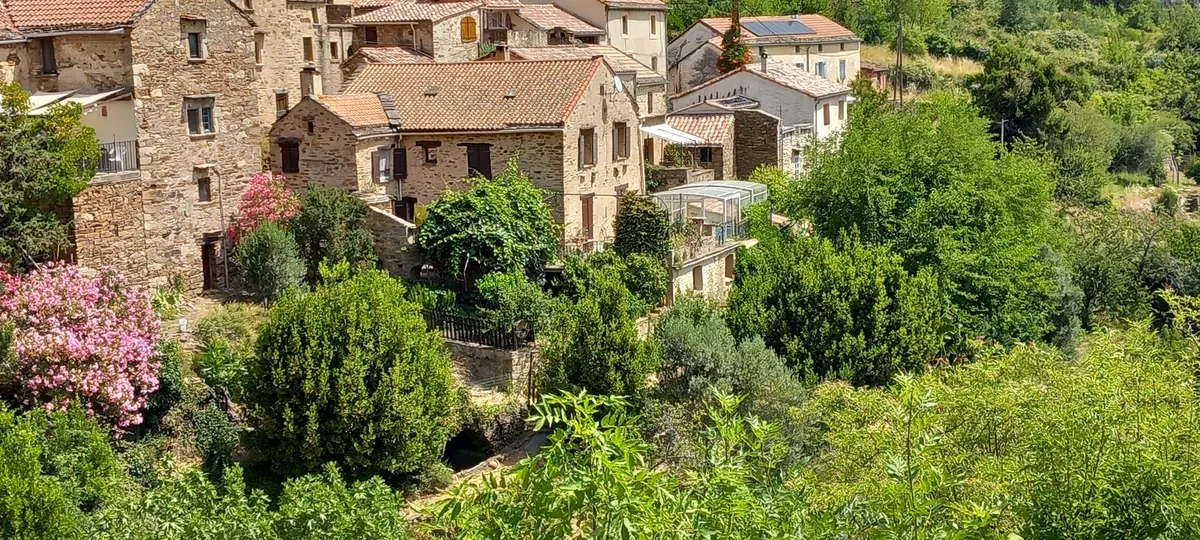 Maison de village avec piscine