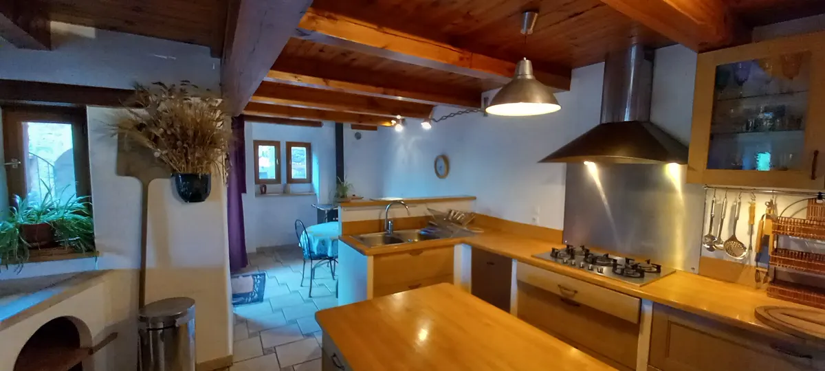Maison de village avec piscine