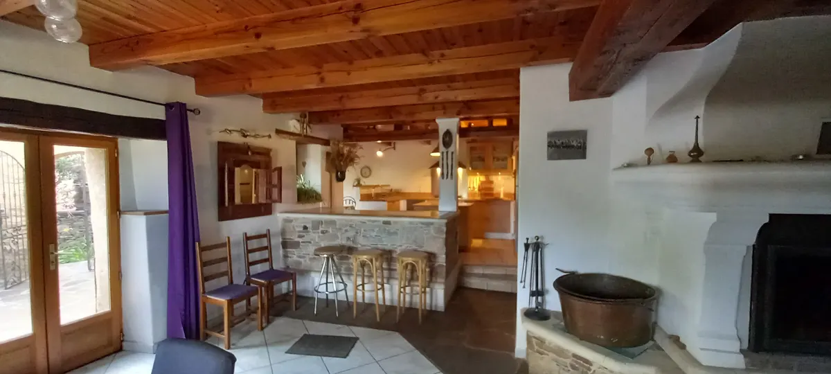 Maison de village avec piscine