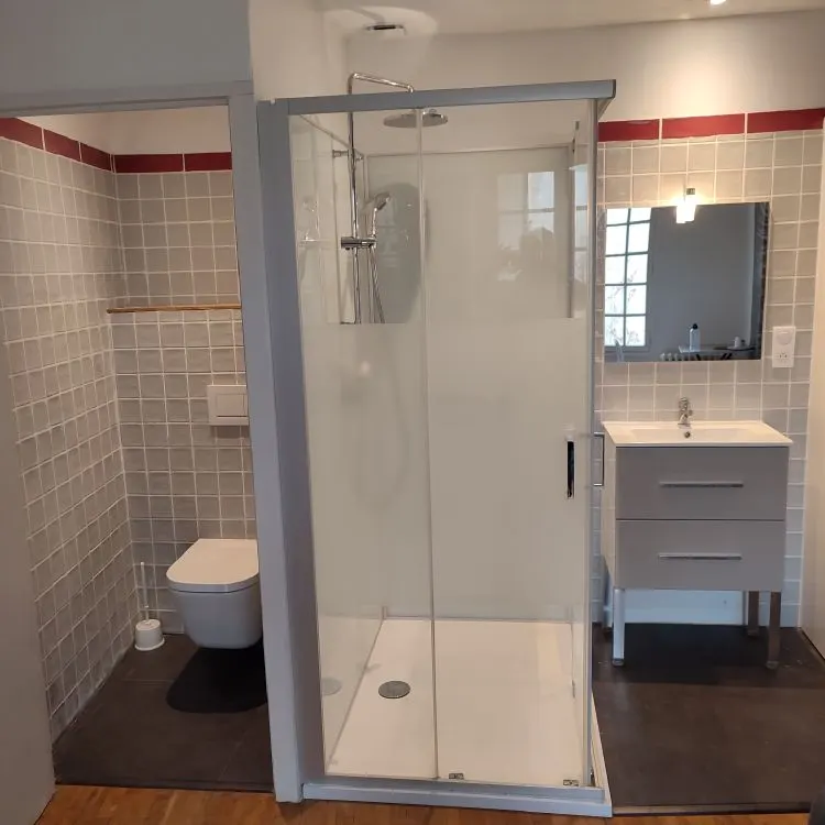 Chambre chez l'habitant dans maison d'hôte charentaise avec jardin arboré-1