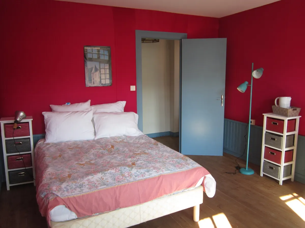 Chambre chez l'habitant dans maison d'hôte charentaise avec jardin arboré-1